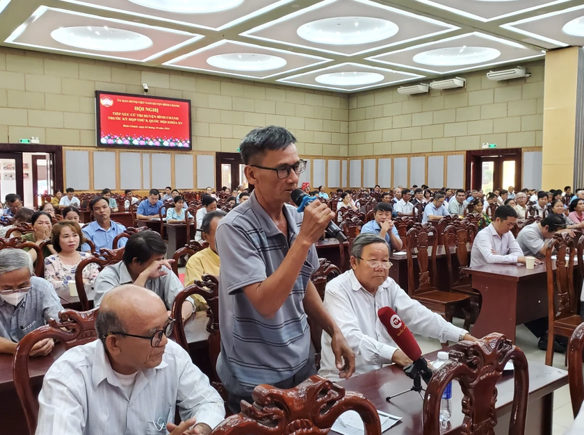 Cử tri Ba, xã Lê Minh Xuân nói về những nổi khổ của người dân "dính" quy hoạch treo đã 27 năm nay. Ảnh: NT.