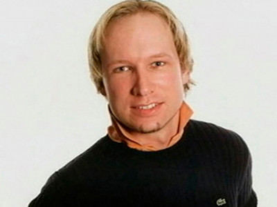 Anders Behring Breivik sinh ngày 13-2-1979