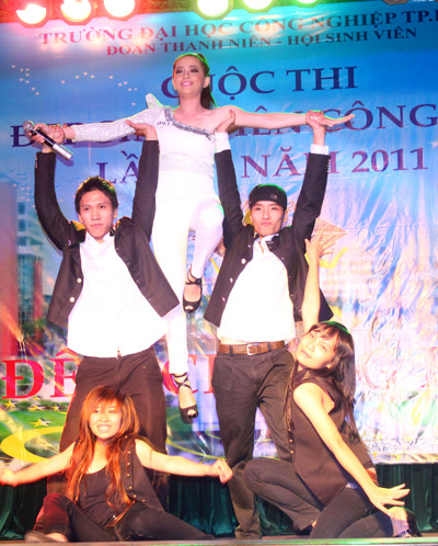 Sôi động, trẻ trung với phần thi tài năng gồm các thể loại: hát, múa, nhảy hiện đại...