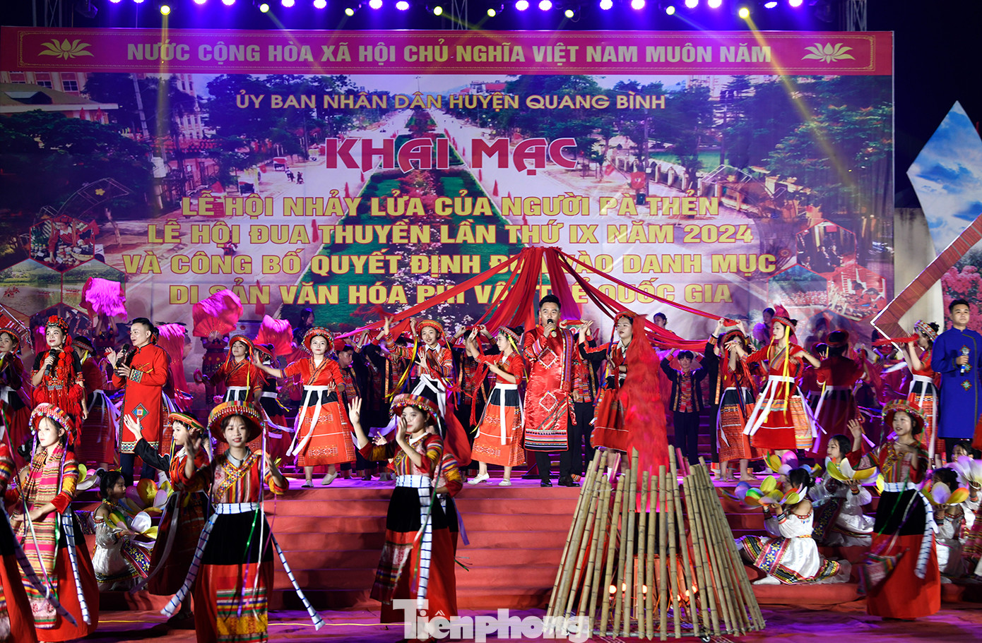 Việc tổ chức thành công lễ hội nhảy lửa của người Pà Thẻn và chuỗi hoạt động văn hóa là dịp để giới thiệu, quảng bá những giá trị văn hóa di sản và tiềm năng phát triển du lịch của huyện Quang Bình đến với du khách trong và ngoài nước.