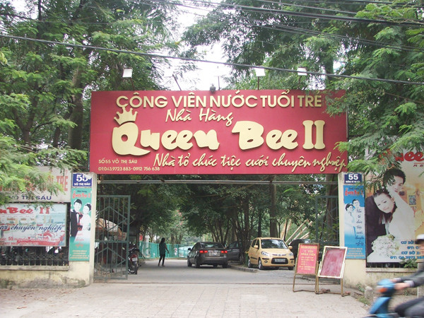 Hàng ngàn m2 đất công viên Tuổi Trẻ từ lâu đã biến thành nhà hàng, quán bar Ảnh: Minh Tuấn