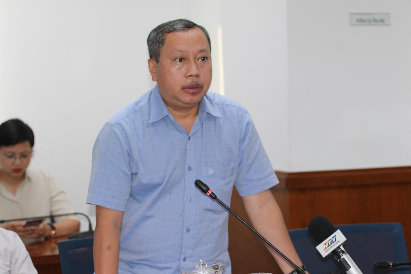 Ông Nguyễn Hiếu Hòa, Phó phòng Kinh tế Đất, Sở Tài nguyên và Môi trường TPHCM thông tin tại buổi họp báo Ông Nguyễn Hiếu Hòa, Phó phòng Kinh tế Đất, Sở Tài nguyên và Môi trường TPHCM thông tin tại buổi họp báo