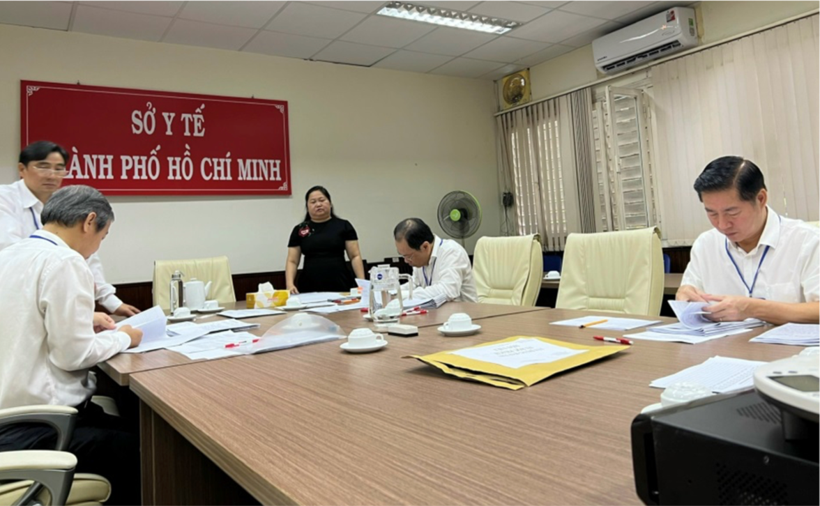 Sau vòng thi thứ nhất, hội đồng thi đã chọn ra 3 ứng viên cho chức danh Giám đốc Bệnh viện Mắt TPHCM Sau vòng thi thứ nhất, hội đồng thi đã chọn ra 3 ứng viên cho chức danh Giám đốc Bệnh viện Mắt TPHCM