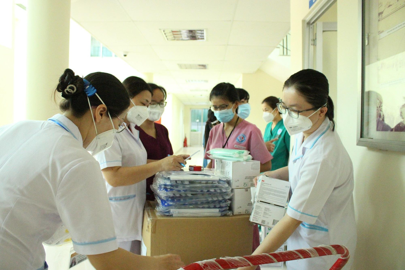 Lực lượng điều dưỡng tại các bệnh viện đang bị thiếu hụt dẫn đến quá tải công việc nghiêm trọng Lực lượng điều dưỡng tại các bệnh viện đang bị thiếu hụt dẫn đến quá tải công việc nghiêm trọng