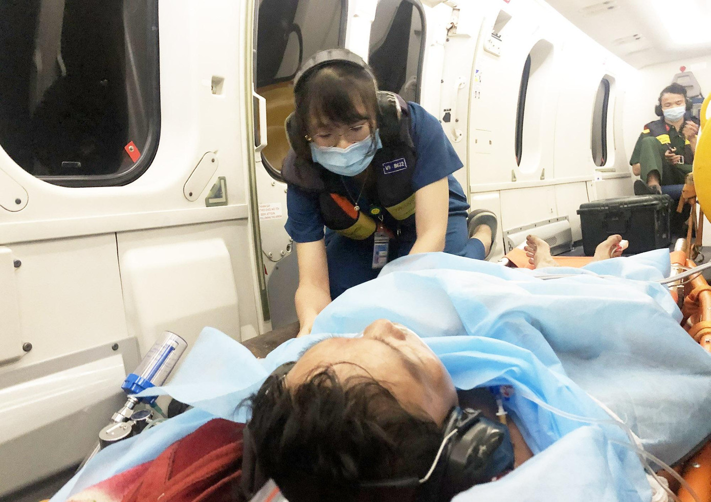 Một trường hợp đột quỵ được chuyển viện cấp cứu bằng trực thăng Một trường hợp đột quỵ được chuyển viện cấp cứu bằng trực thăng