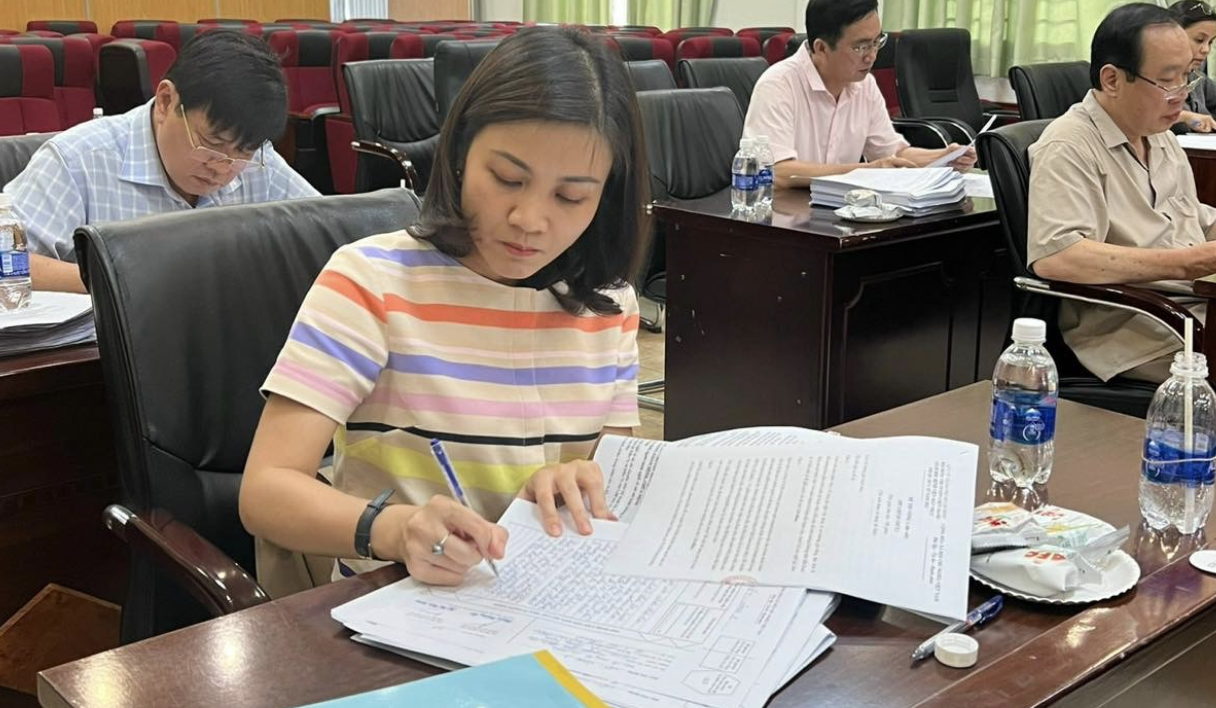 25 thí sinh chính thức bước vào kỳ thi tuyển chức danh Giám đốc Bệnh viện Mắt. Ảnh: SYTCC 25 thí sinh chính thức bước vào kỳ thi tuyển chức danh Giám đốc Bệnh viện Mắt. Ảnh: SYTCC