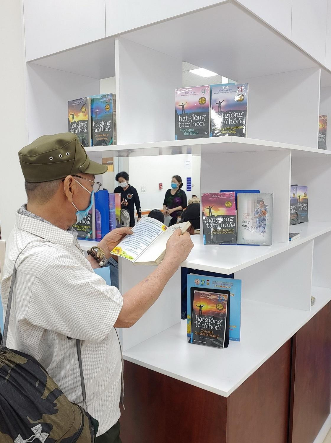 Bệnh viện đang kêu gọi cộng đồng chia sẻ đồ dùng, vật dụng còn hữu ích với bệnh nhân và thân nhân tại Chợ Rẫy Bệnh viện đang kêu gọi cộng đồng chia sẻ đồ dùng, vật dụng còn hữu ích với bệnh nhân và thân nhân tại Chợ Rẫy