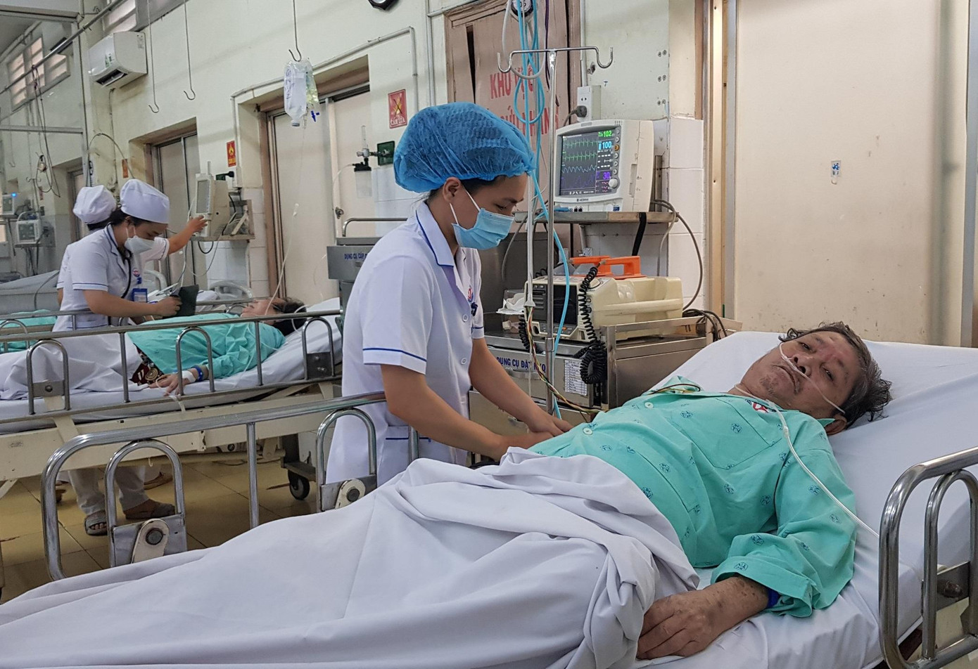 Các bệnh viện công lập đang cần tháo gỡ khó khăn để tiếp tục phát triển Các bệnh viện công lập đang cần tháo gỡ khó khăn để tiếp tục phát triển