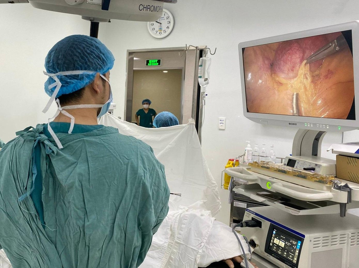 Khối ung thư dạ dày của người bệnh trên màn hình camera nội soi Khối ung thư dạ dày của người bệnh trên màn hình camera nội soi