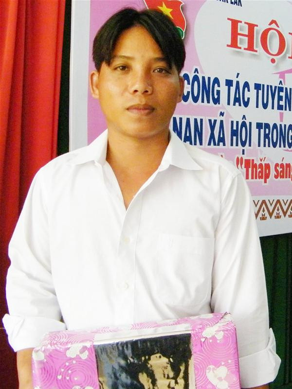 Trần Thanh Cườm tại hội nghị Thắp sáng ước mơ người hoàn lương Trần Thanh Cườm tại hội nghị Thắp sáng ước mơ người hoàn lương