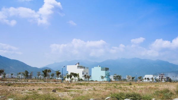 Làm giả hàng chục hồ sơ đất, cựu chủ tịch phường bị khởi tố ảnh 1