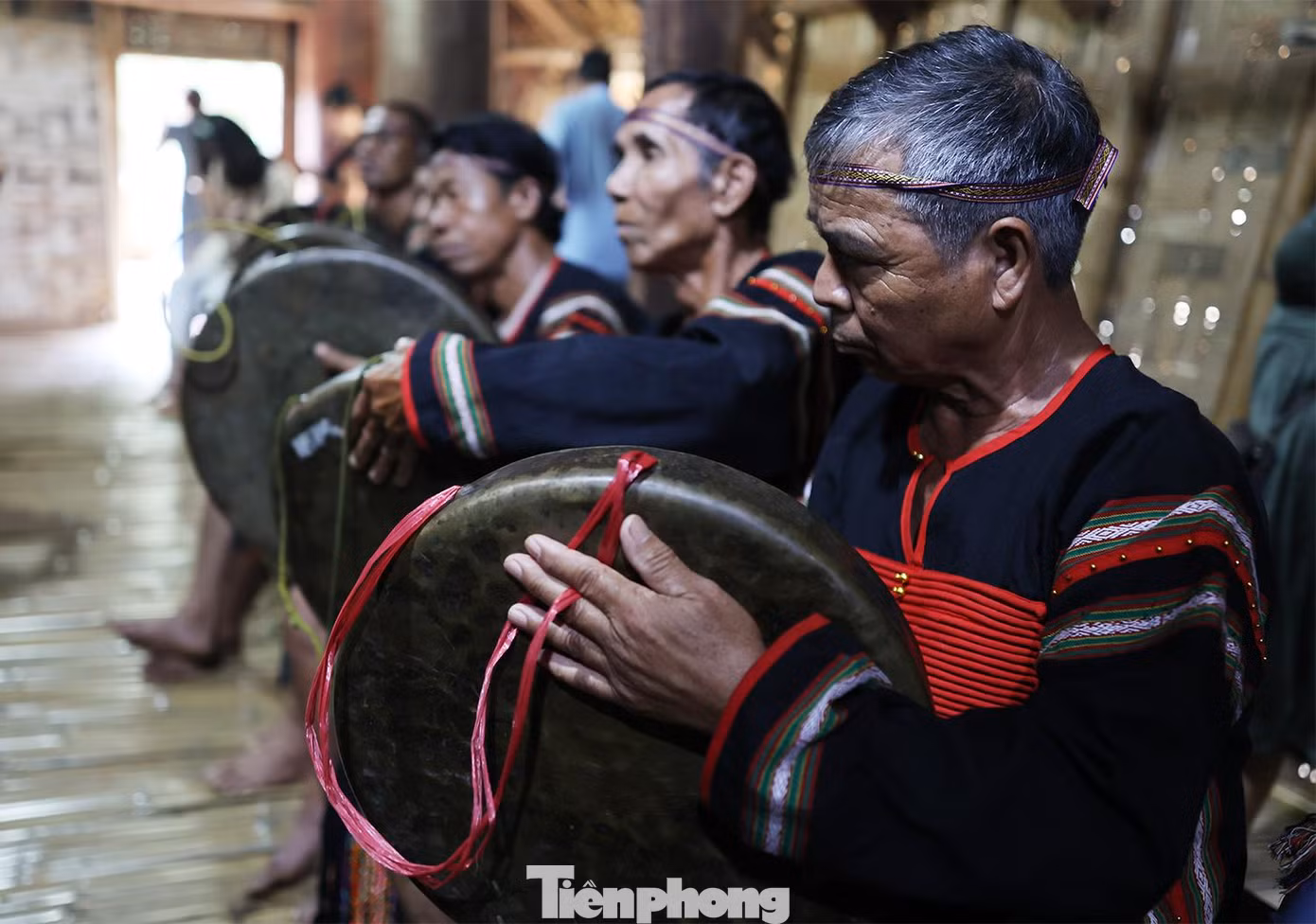 Những nghệ nhân đánh Chiêng Kram ''Gọi về sum họp''