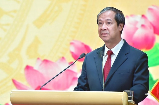 Bộ trưởng Nguyễn Kim Sơn