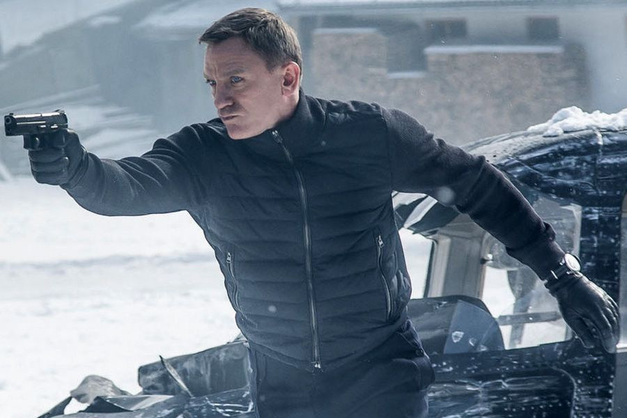 Đoàn phim James Bond làm căn cứ không quân Anh náo loạn, 400 người sơ tán ảnh 2