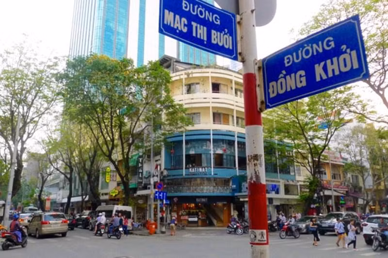 Đường Đồng Khởi (quận 1) nằm ở vị trí trung tâm của trung tâm TPHCM