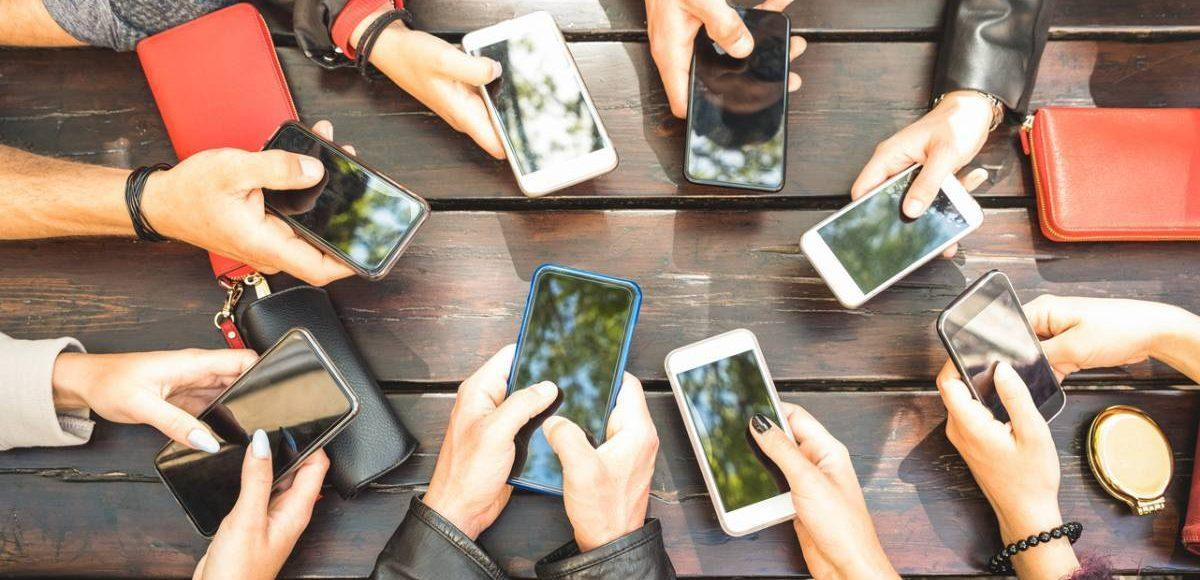 Người dân cần có điện thoại thông minh khi TPHCM chuyển đổi chính quyền số