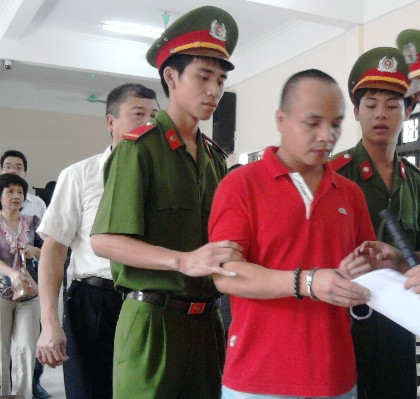 Mới học hết lớp 5 nhưng vị tổng giám đốc đã lừa đảo 22 tỷ đồng. Mới học hết lớp 5 nhưng vị tổng giám đốc đã lừa đảo 22 tỷ đồng