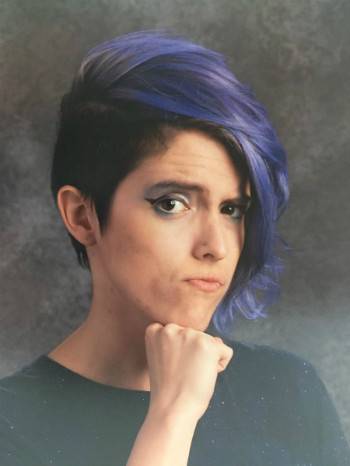 Cô giáo bị đình chỉ dạy vì tiết lộ đồng tính với học sinh tiểu học ảnh 1