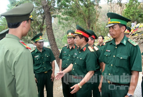 ...và yêu cầu lực lượng Quân đội, Công an làm tốt công tác bảo đảm an toàn tại Vũng Chùa - Đảo Yến