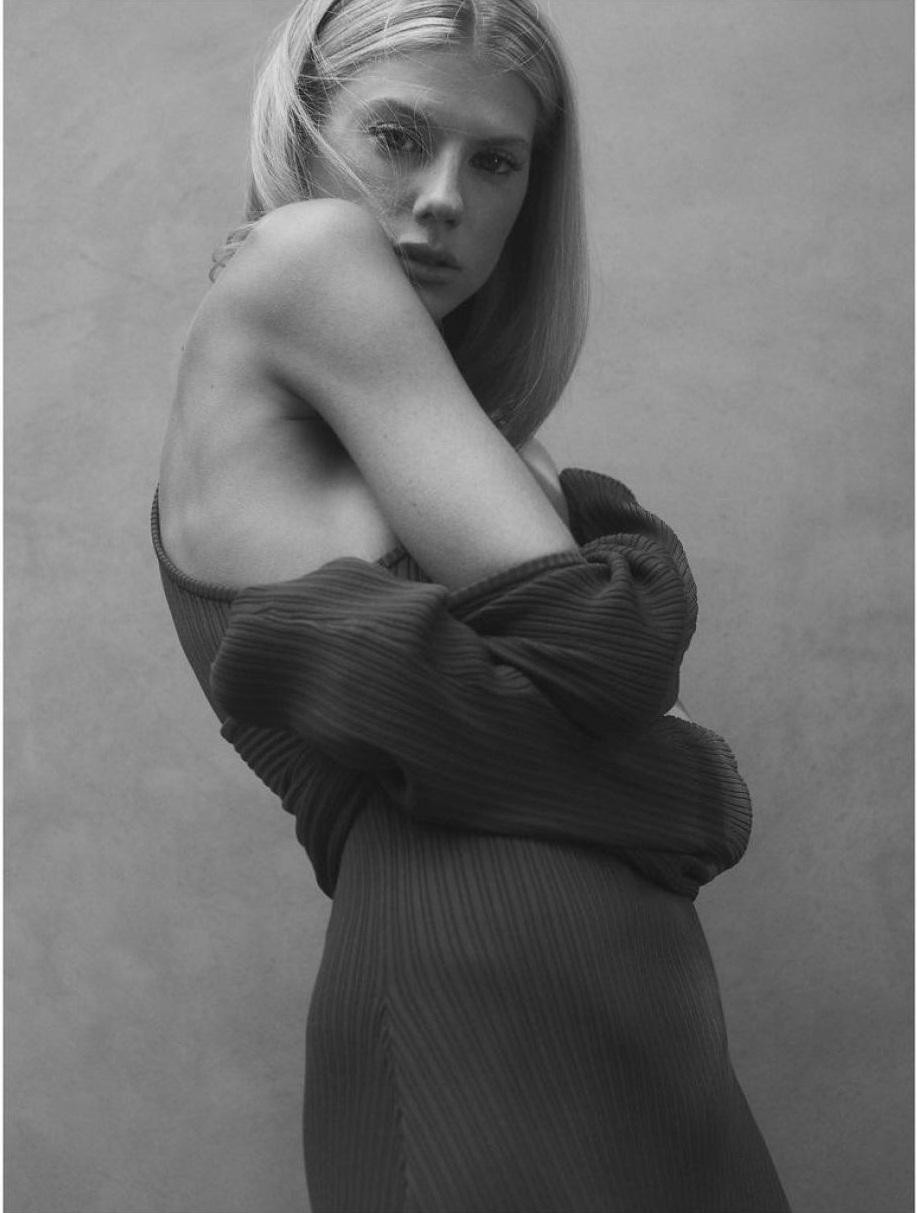 Ngoài làm mẫu, cô còn lấn sân sang diễn xuất trong một số bộ phim như Baywatch, Flatliners và gần đây nhất là Fantasy Island cùng ngôi sao Danny Pudi và "đả nữ" gốc Việt Maggie Q.