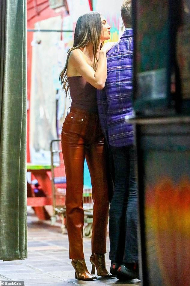 Làm mẫu từ năm 14 tuổi (2009), Kendall Jenner bắt đầu gây tiếng vang trong làng thời trang từ năm 2014 khi xuất hiện dày đặc trên các trang bìa tạp chí lớn thế giới, trên đường băng của các thương hiệu đẳng cấp tại các tuần lễ thời trang thế giới. Cô đã nhanh chóng được xếp vào danh sách sao hạng A, là một trong những siêu mẫu kiếm tiền nhiều nhất thế giới. Năm 2018, cô được Forbes bình chọn là "Siêu mẫu đắt giá nhất thế giới" theo thống kê thu nhập.