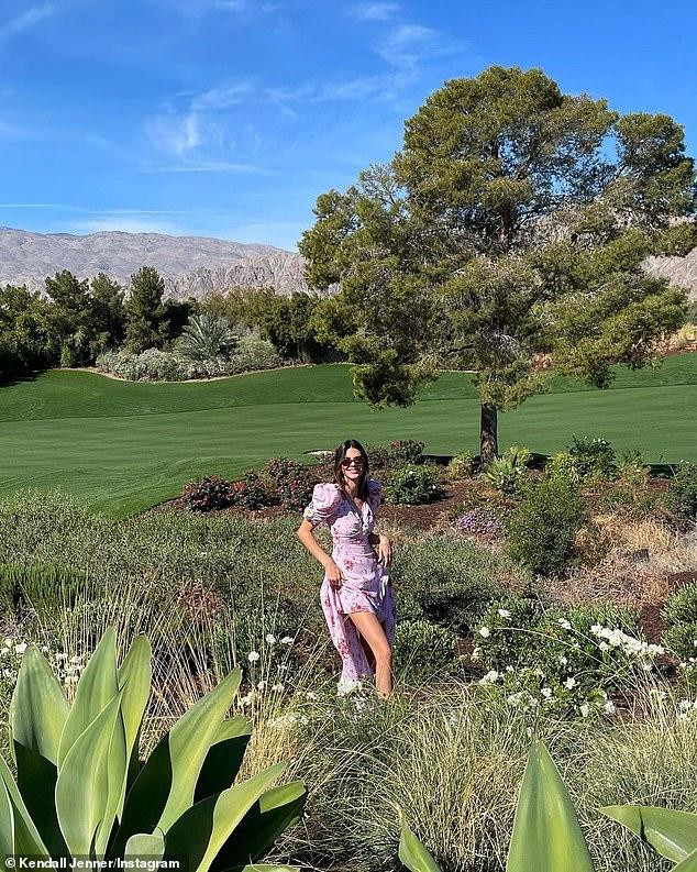 Năm 2018, cô đứng đầu danh sách những người mẫu đắt giá nhất thế giới theo thống kê thu nhập từ tạp chí Forbes. Cô cũng là người mẫu có lượng follow trên Instagram khủng nhất với 158 triệu người.