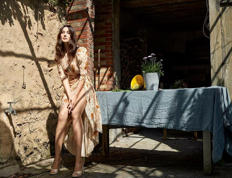 Monica Bellecci được coi là Bond Girl già nhất lịch sử series phim "Điệp viên 007", với vai Lucia trong phần phim thứ 24 về điệp viên James Bond "Spectre".