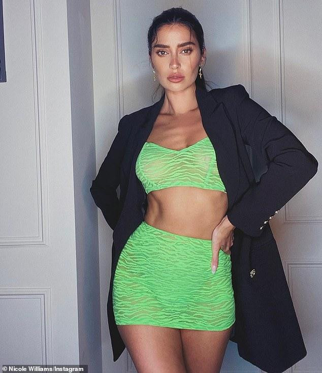 Cô là đại sứ thương hiệu của Savage X Fenty thời gian gần đây. Bên cạnh đó, người đẹp còn hợp tác với nhiều nhãn hàng thời trang như Alo, PrettyLittleThing... Cô là đại sứ thương hiệu của Savage X Fenty thời gian gần đây. Bên cạnh đó, người đẹp còn hợp tác với nhiều nhãn hàng thời trang như Alo, PrettyLittleThing...