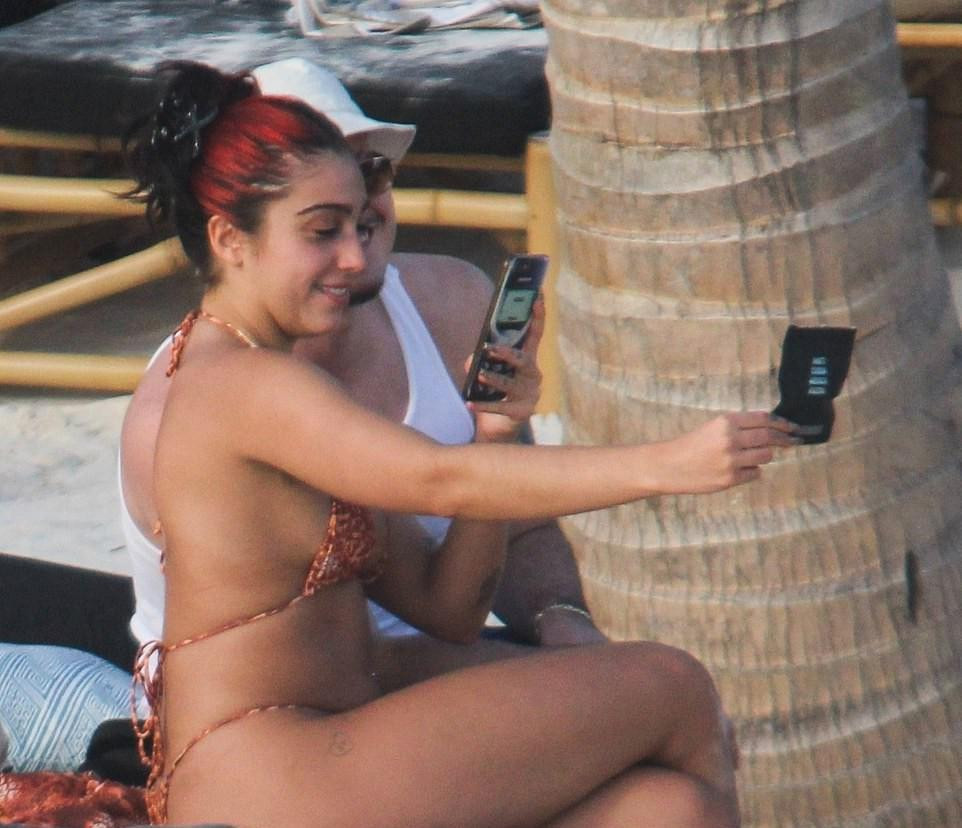 Hình ảnh cặp đôi đi nghỉ ở Tulum (Mexico) hồi đầu năm vừa qua.