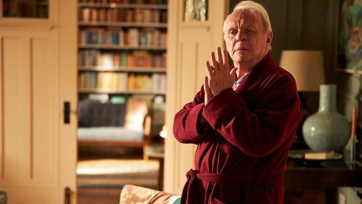 Trong phim Anthony Hopkins vào vai Anthony – một người cha già bị chứng mất trí nhớ, thường xuyên quên những sự kiện trong cuộc sống. Trong phim Anthony Hopkins vào vai Anthony – một người cha già bị chứng mất trí nhớ, thường xuyên quên những sự kiện trong cuộc sống.