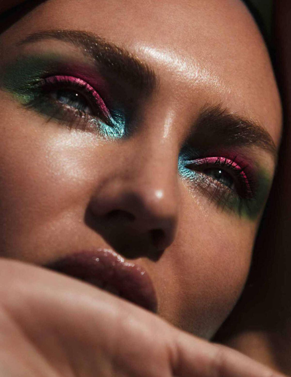 Cận mặt quá đỗi xinh đẹp, sắc nét của "biểu tượng sắc đẹp Nam Phi"