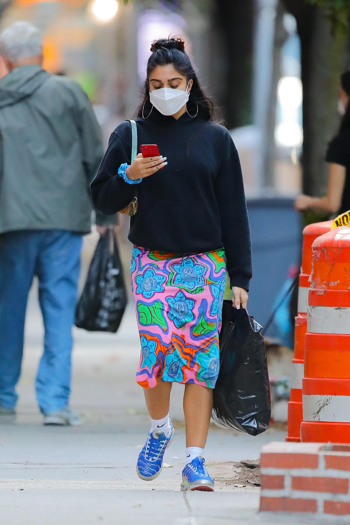 ... và cũng không ít lần khiến công chúng "mắt tròn mắt dẹt" bởi gu ăn mặc bị cho là thảm hoạ của mình.