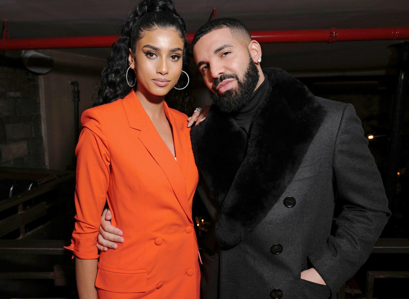 Về chuyện tình cảm, Imaan Hammam đã công khai yêu Drake (SN 1986) từ năm ngoái. Anh hoạt động ở nhiều vai trò như ca sĩ, nhạc sĩ, nhà sản xuất...