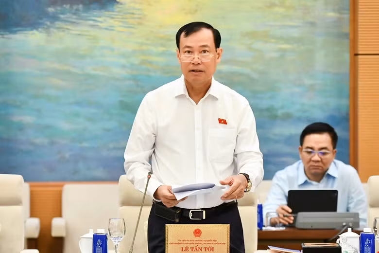 Chủ nhiệm Ủy ban Quốc phòng, An ninh và Đối ngoại Lê Tấn Tới. Ảnh: QH Chủ nhiệm Ủy ban Quốc phòng, An ninh và Đối ngoại Lê Tấn Tới. Ảnh: QH