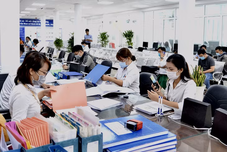 Đến ngày 1/7, các bộ, ngành, cơ quan Trung ương, địa phương phải hoàn thành việc bố trí vị trí việc làm và xếp ngạch công chức. Ảnh minh họa. Đến ngày 1/7, các bộ, ngành, cơ quan Trung ương, địa phương phải hoàn thành việc bố trí vị trí việc làm và xếp ngạch công chức. Ảnh minh họa.