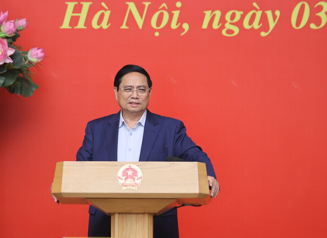 Thủ tướng Phạm Minh Chính chủ trì cuộc họp. Ảnh: Nhật Bắc.