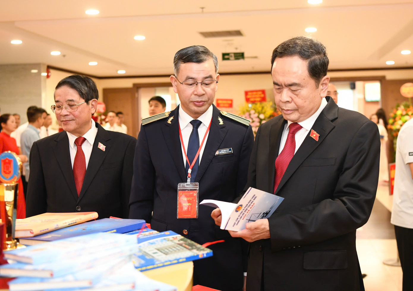 Chủ tịch Quốc hội Trần Thanh Mẫn thăm khu trưng bày của Kiểm toán Nhà nước. Ảnh: Như Ý Chủ tịch Quốc hội Trần Thanh Mẫn thăm khu trưng bày của Kiểm toán Nhà nước. Ảnh: Như Ý