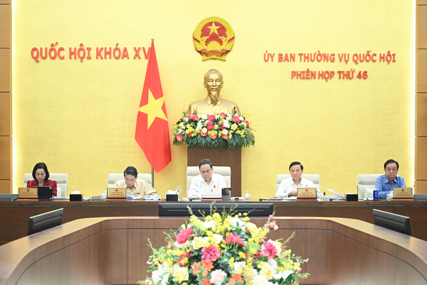 Các đại biểu tham dự phiên họp sáng 4/6. Ảnh: QH. Các đại biểu tham dự phiên họp sáng 4/6. Ảnh: QH.