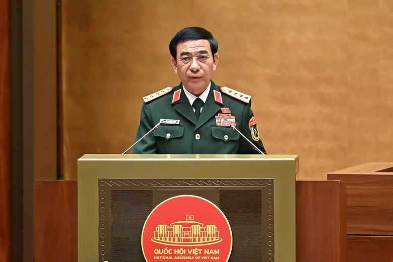 Đại tướng Phan Văn Giang, Bộ trưởng Quốc phòng báo cáo giải trình, tiếp thu trước khi Quốc hội thông qua luật. Ảnh: QH