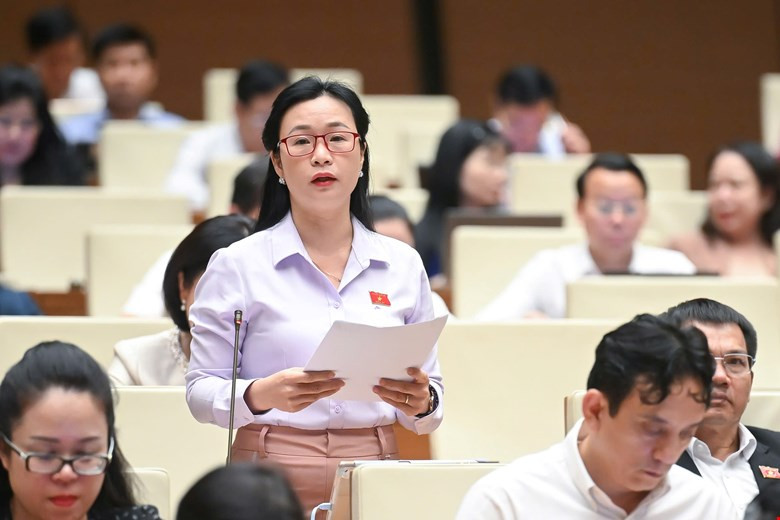 Đại biểu Trần Thị Thu Hằng (Đắk Nông). Ảnh: Như Ý.