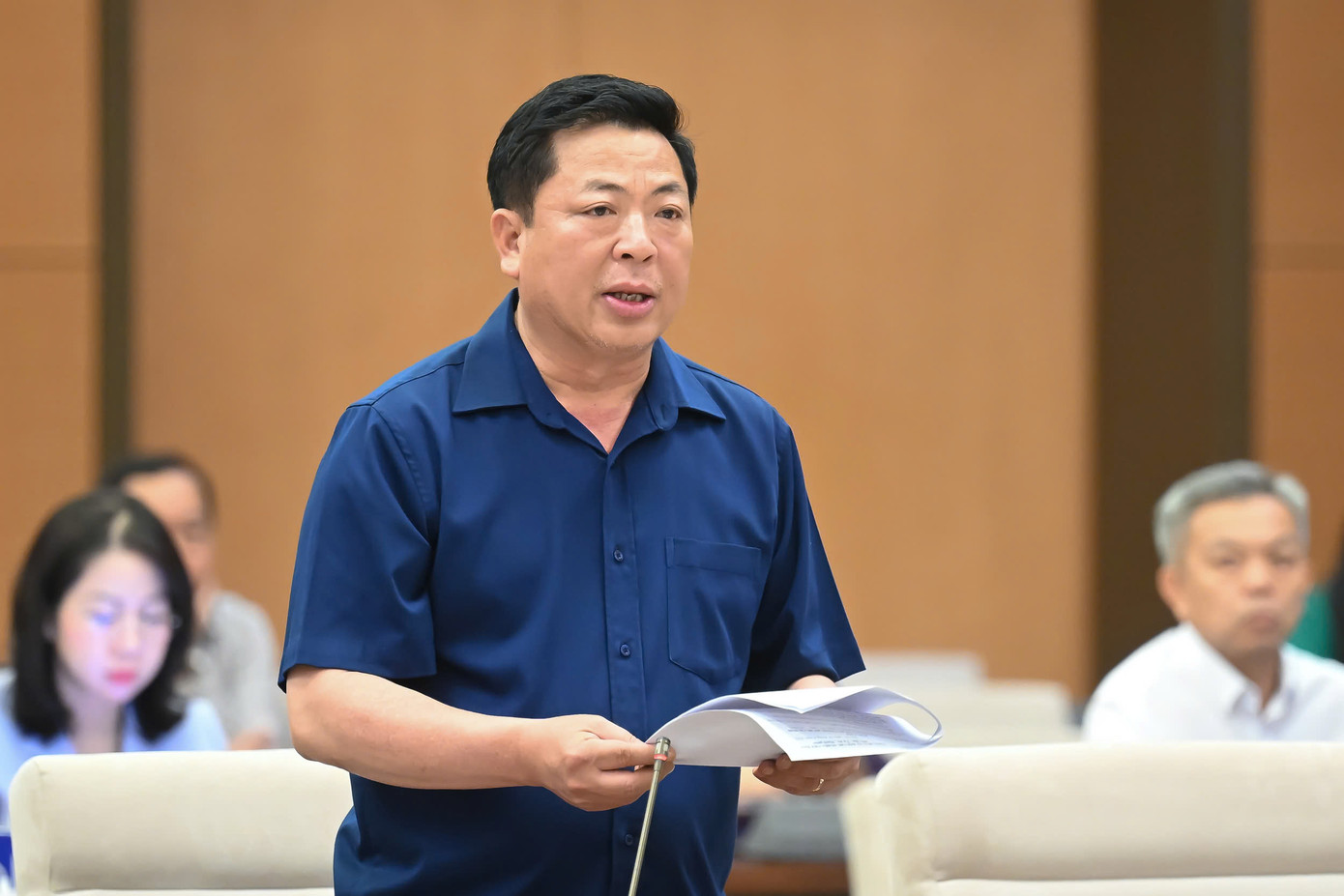 Bộ trưởng Xây dựng Trần Hồng Minh. Ảnh: QH.