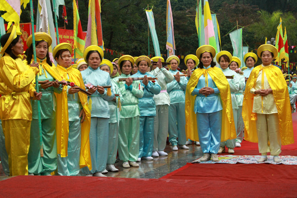 Thành kính tưởng nhớ tới công ơn của cha ông