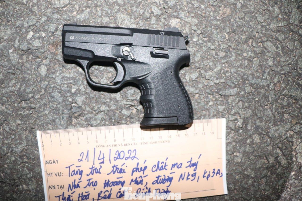 Khẩu súng trên xe đối tượng