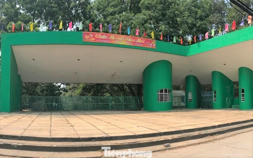 Cổng phụ Công viên Thủ Dầu Một Cổng phụ Công viên Thủ Dầu Một