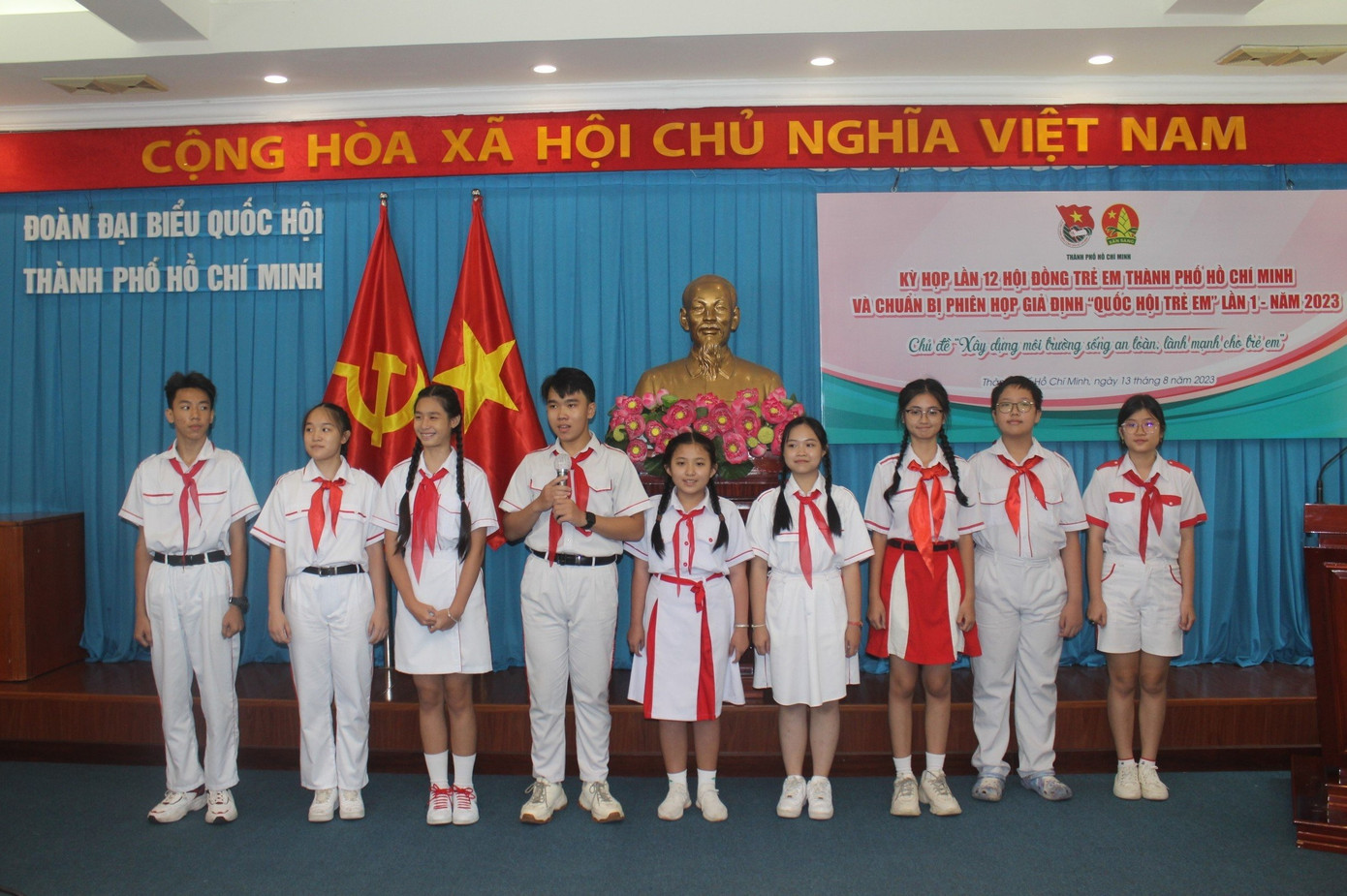 Dịp này, các đại biểu thiếu nhi TPHCM tham dự Phiên họp giả định “Quốc hội trẻ em” lần thứ nhất - năm 2023 đã ra mắt. Phiên họp dự kiến sẽ diễn ra tại Thủ đô Hà Nội vào tháng 9/2023. Dịp này, các đại biểu thiếu nhi TPHCM tham dự Phiên họp giả định “Quốc hội trẻ em” lần thứ nhất - năm 2023 đã ra mắt. Phiên họp dự kiến sẽ diễn ra tại Thủ đô Hà Nội vào tháng 9/2023.