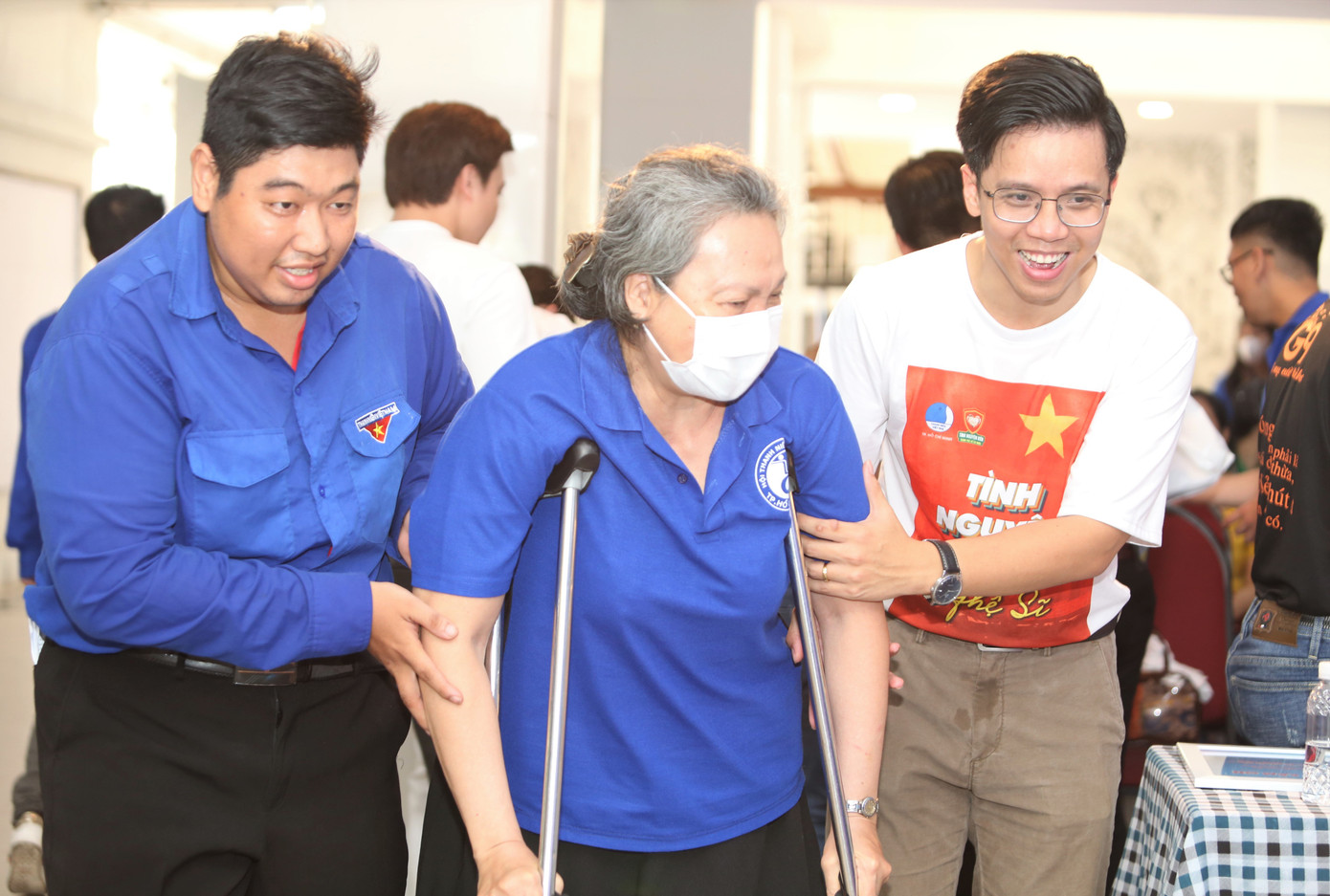 Đông đảo người khuyết tật nhiều độ tuổi tề tựu, sum vầy và tham gia các sân chơi văn hóa, thể thao tại buổi họp mặt nhân kỷ niệm 43 năm ngày Người khuyết tật Việt Nam (18/4/1980 - 18/4/2023).