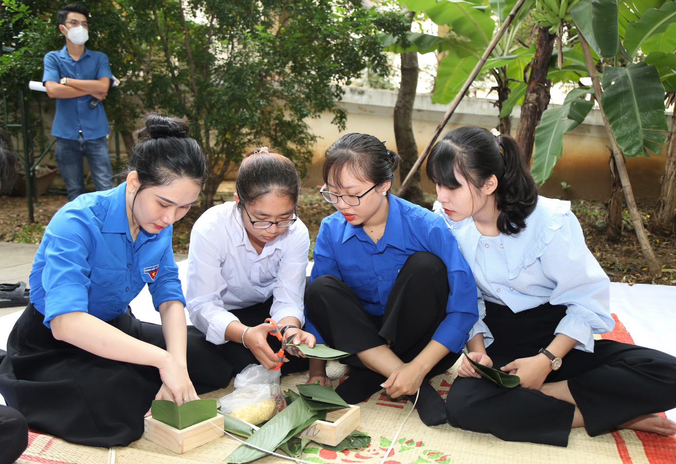 Mỗi người góp một bàn tay để mang lại mùa Xuân ấm áp cho những người có hoàn cảnh khó khăn.