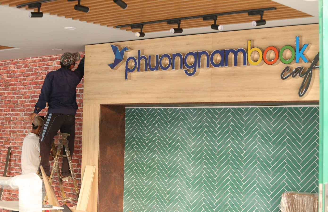 Khi đi vào vận hành, Đường sách Thủ Đức hoạt động từ 9h - 22h hằng ngày.