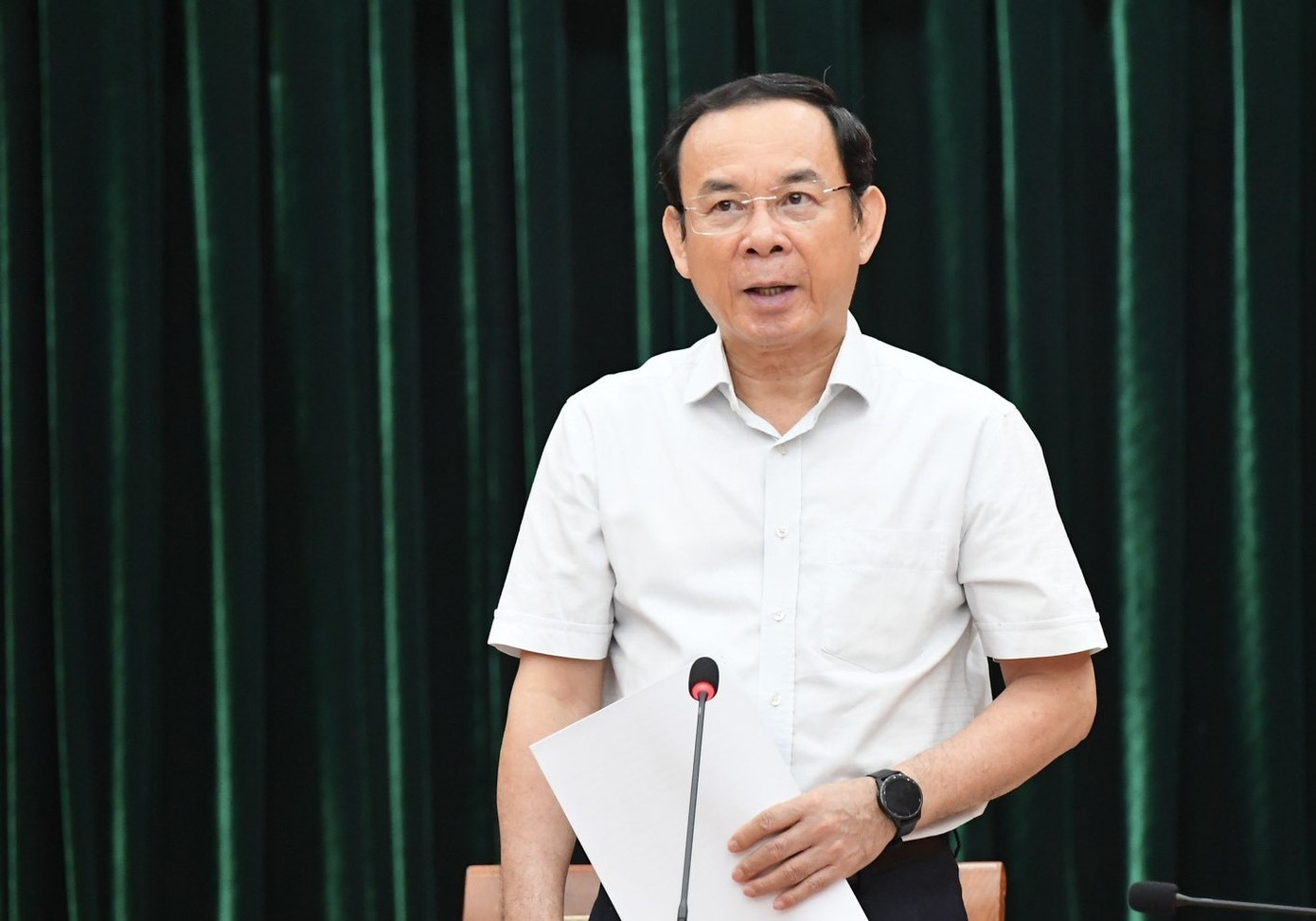 Bí thư Thành ủy TPHCM phát biểu kết luận phiên họp. Ảnh: SGGP Bí thư Thành ủy TPHCM phát biểu kết luận phiên họp. Ảnh: SGGP