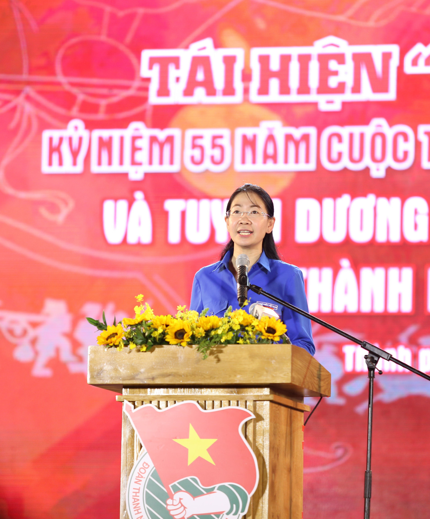 Chị Phan Thị Thanh Phương ôn lại truyền thống cuộc Tổng tiến công và nổi dậy Xuân Mậu Thân 1968. Ảnh: Ngô Tùng